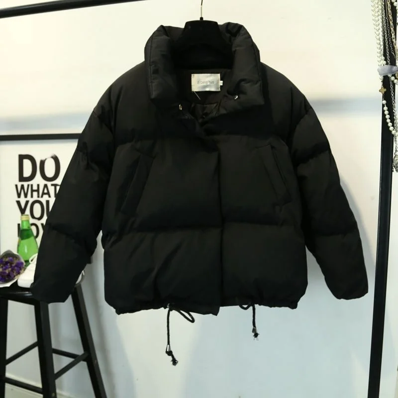 Women Puffer Coats New Casual Loose Winter Cotton Jacket Warm Oversized Thicken Female Short Parka Pocket Outerwear
Women Puffer Coats New Casual Loose Winter Cotton Jacket Warm Oversized Thicken Female Short Parka Pocket Outerwear
