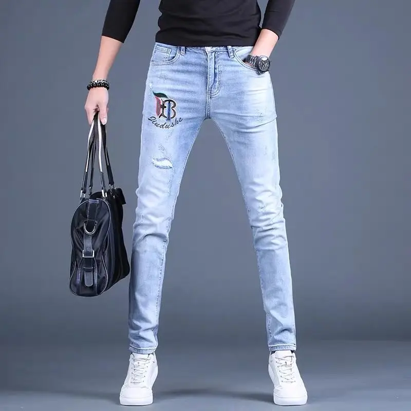 Korea Version Men’s Light Blue Jeans, High Quality Slim Stretch Jeans,Light Luxury Embroidery Jeans, Sexy Ripped Street Jeans;
Korea Version Men’s Light Blue Jeans, High Quality Slim Stretch Jeans,Light Luxury Embroidery Jeans, Sexy Ripped Street Jeans;