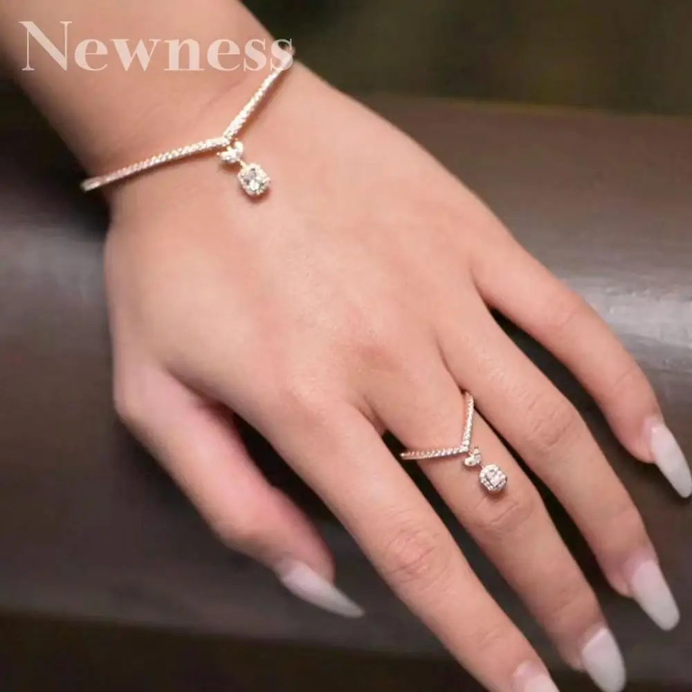 Newness Luxury Delicate Crown Cubic Zirconia Luxury Super Copper Women Party Engagement Width Bracelet Bangle And Ring Set
Newness Luxury Delicate Crown Cubic Zirconia Luxury Super Copper Women Party Engagement Width Bracelet Bangle And Ring Set