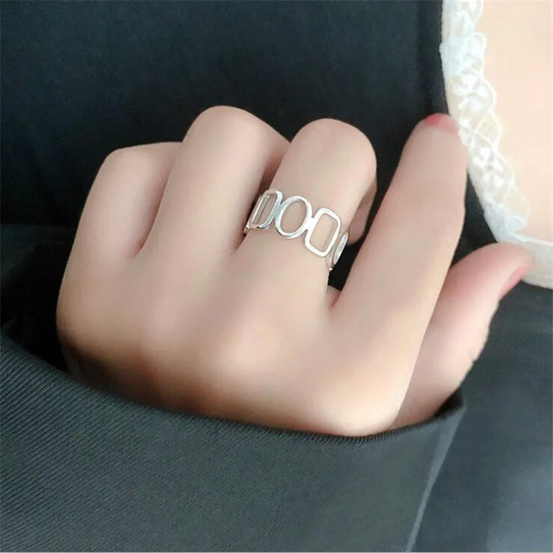 Fashion Personality Ins Chain Stitching Hollow 925 Sterling Silver Jewelry Square Circular Geometric Opening Rings SR92
Fashion Personality Ins Chain Stitching Hollow 925 Sterling Silver Jewelry Square Circular Geometric Opening Rings SR92