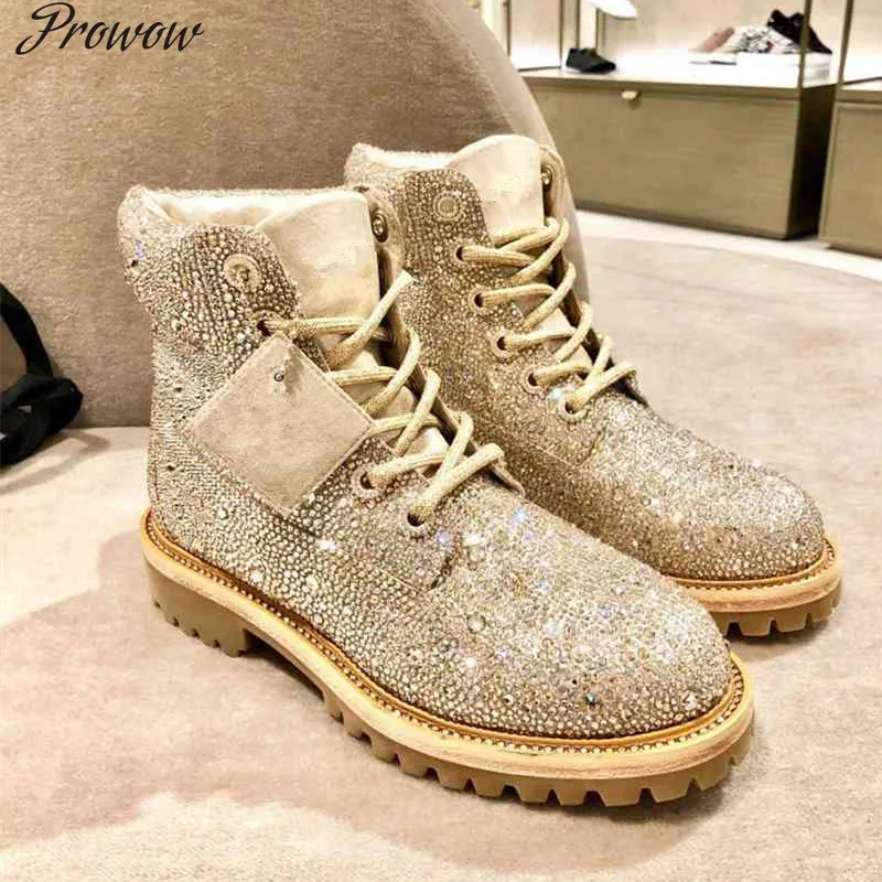 2020 Women Ankle Boots Martin Boots Outdoor Genuine Leather Crystal Paillette Round Toe lace Up Fashion Luxury Brand Designer
2020 Women Ankle Boots Martin Boots Outdoor Genuine Leather Crystal Paillette Round Toe lace Up Fashion Luxury Brand Designer