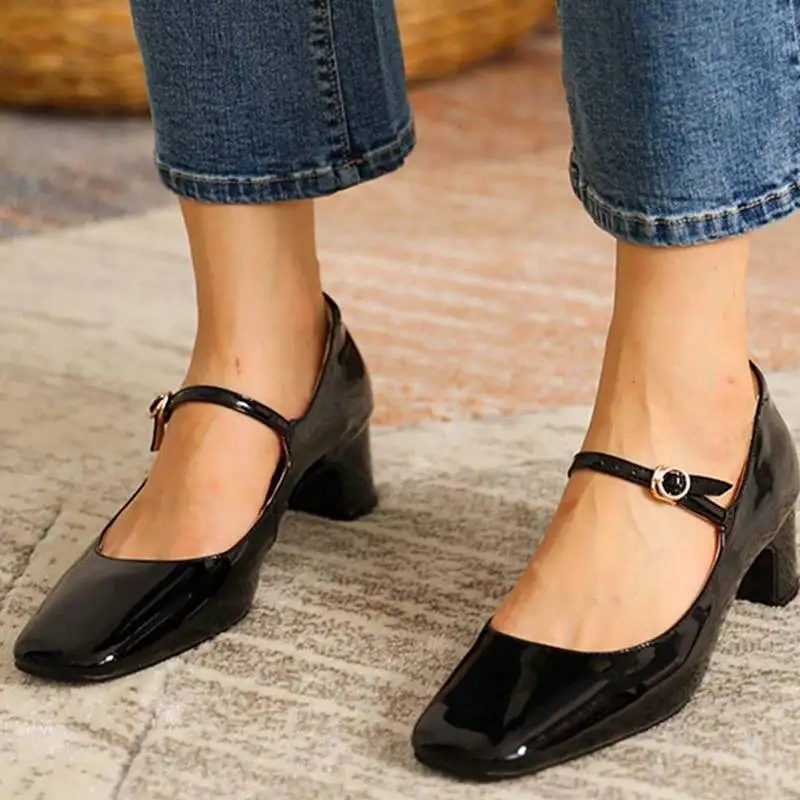 Women Retro Pumps Ladies Low Heel Shallow Mouth Square Toe Solid Color High Heels Wedding Party Elegant Metal Buckle Shoes 2022
Women Retro Pumps Ladies Low Heel Shallow Mouth Square Toe Solid Color High Heels Wedding Party Elegant Metal Buckle Shoes 2022