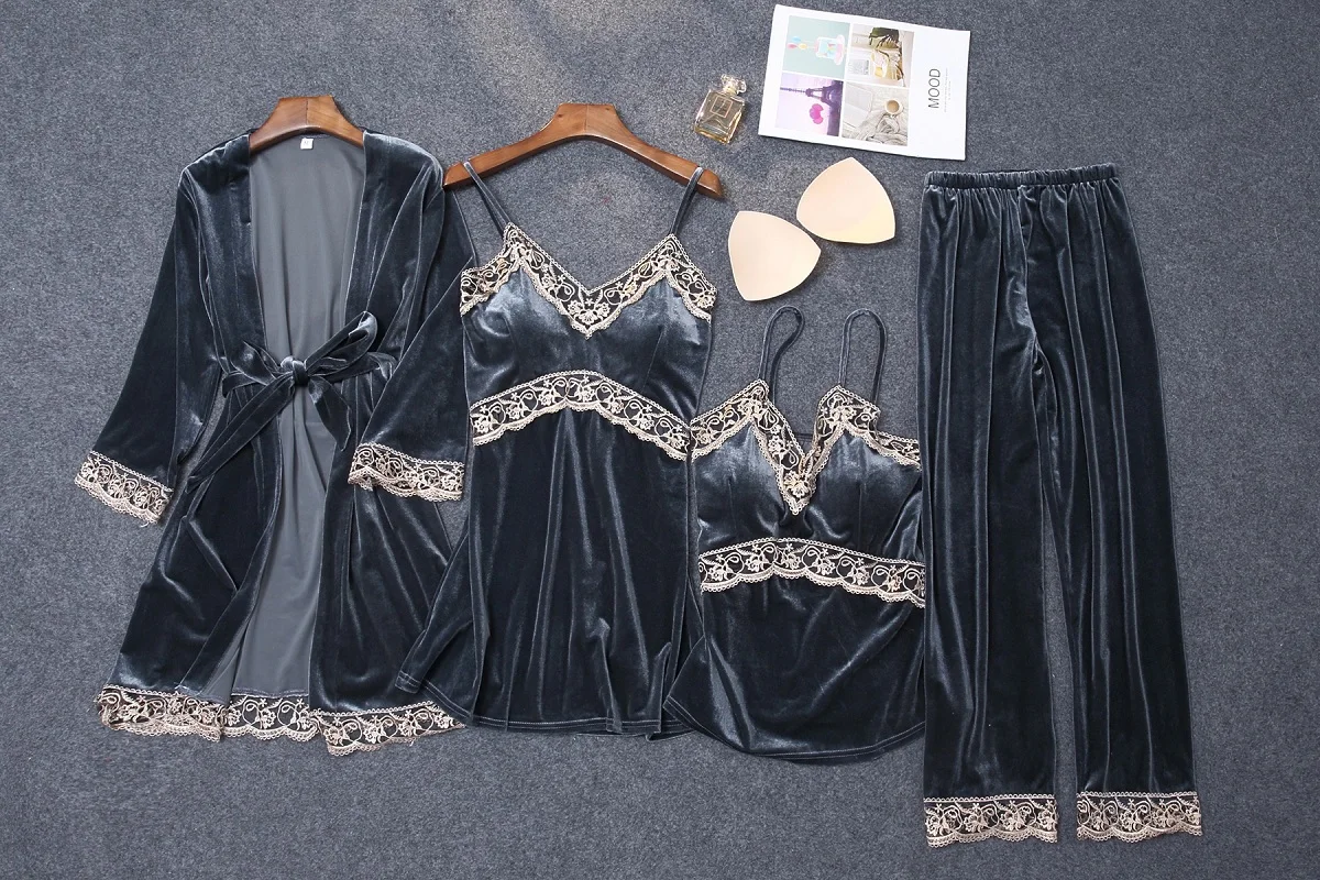 2021 Winter Lace Women's Nightgown Sexy Velor Pajamas Warm Sleepwear Fashionable Negligee Beautiful Bath Robe Sets Velvet Sleep
2021 Winter Lace Women's Nightgown Sexy Velor Pajamas Warm Sleepwear Fashionable Negligee Beautiful Bath Robe Sets Velvet Sleep