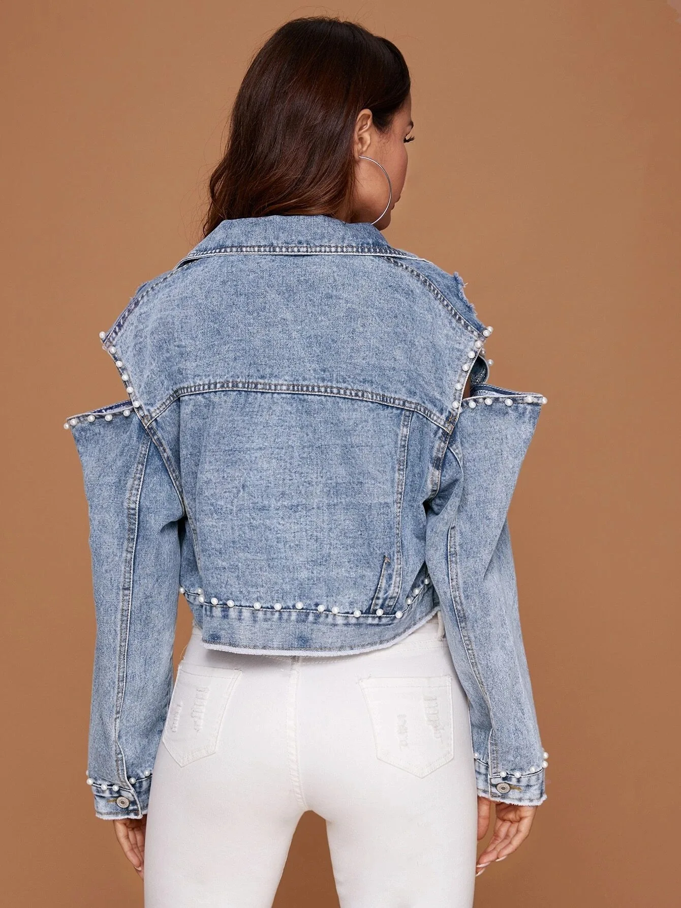 OMCHION Lapel Long Sleeve Holes Pockets Demin Coat 2021 Spring Summer Buton Pearls Jeans Jacket Women Fashion Clothing JB85
OMCHION Lapel Long Sleeve Holes Pockets Demin Coat 2021 Spring Summer Buton Pearls Jeans Jacket Women Fashion Clothing JB85