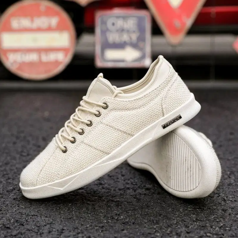 New Men's Fashion Mesh Casual Sports Board Shoes Flat Bottom Comfortable Lace Up Sports Shoes Versatile Hot Men's Shoes KA472
New Men's Fashion Mesh Casual Sports Board Shoes Flat Bottom Comfortable Lace Up Sports Shoes Versatile Hot Men's Shoes KA472