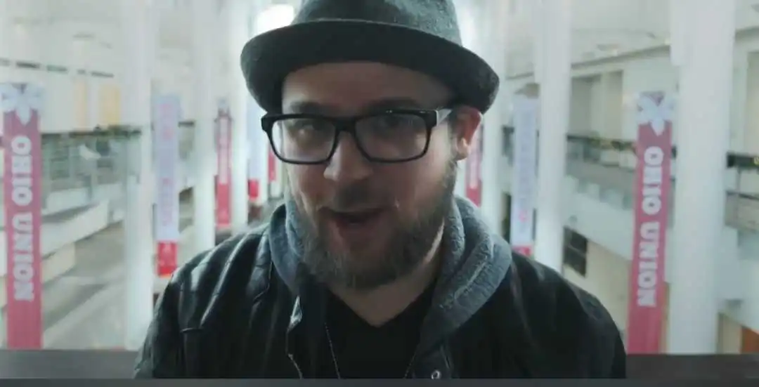 Рваный и Переделанный Джош джануски 
Рваный и Переделанный Джош джануски