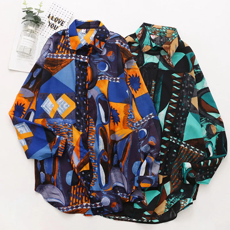 Blouse Shirts Women 2021 Autumn long sleeve loose Casual V-neck Women Chic Blouses Men and women Tops Vintage Streetwear Clothes
Blouse Shirts Women 2021 Autumn long sleeve loose Casual V-neck Women Chic Blouses Men and women Tops Vintage Streetwear Clothes