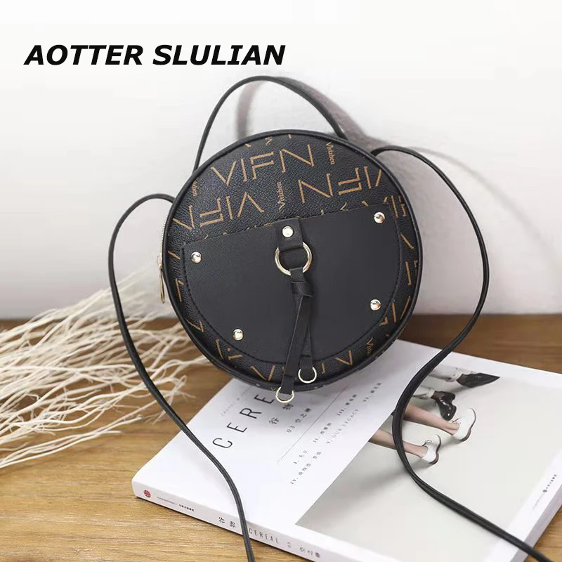Fashion Women Printing Pattern Shoulder Bag Round Circle Lady Leather Small Zipper Tassel Design Solid Color Messenger Hand Bags
Fashion Women Printing Pattern Shoulder Bag Round Circle Lady Leather Small Zipper Tassel Design Solid Color Messenger Hand Bags