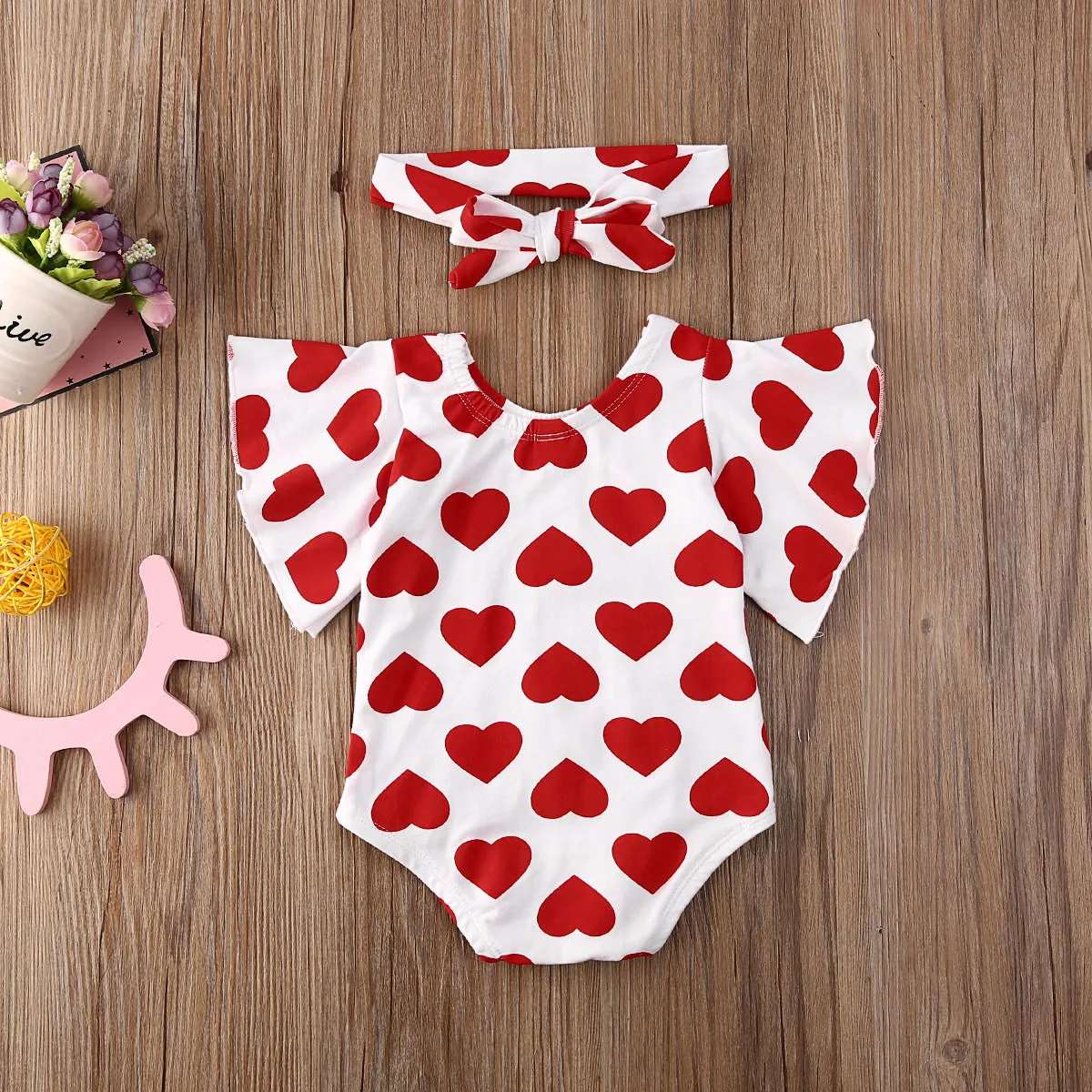 0-18M Newborn Baby Girls Valentine's Day Jumpsuit Short Sleeve Print Love Bodysuit Headband Outfits
0-18M Newborn Baby Girls Valentine's Day Jumpsuit Short Sleeve Print Love Bodysuit Headband Outfits