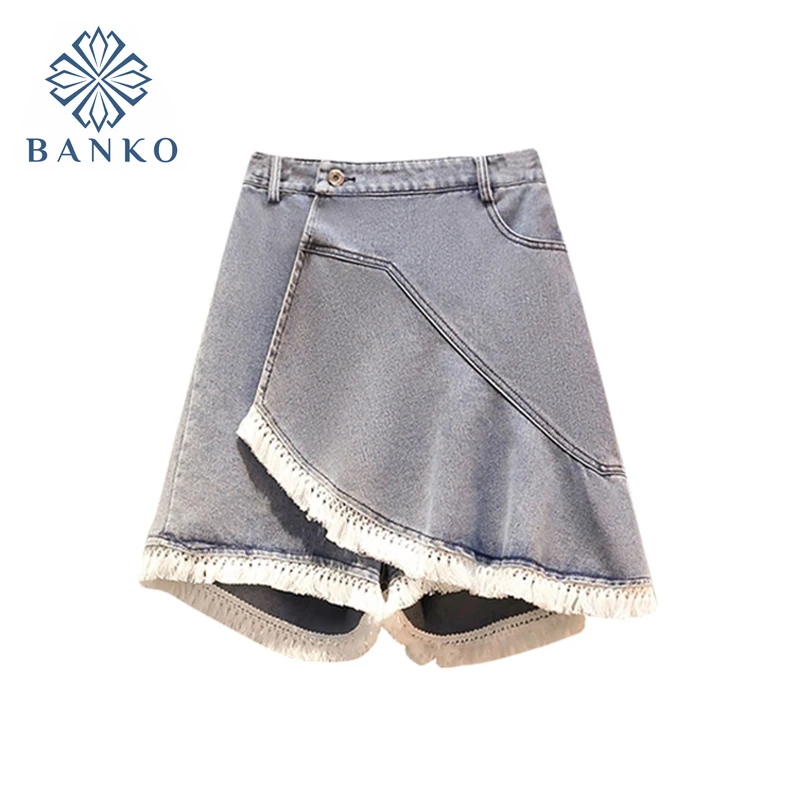 2021 Summer New High Waist Slim Denim Skirt Women Korean Style Vintage Casua Ladies Fashion Asymmetrical Mini Jeans Skirt 
2021 Summer New High Waist Slim Denim Skirt Women Korean Style Vintage Casua Ladies Fashion Asymmetrical Mini Jeans Skirt
