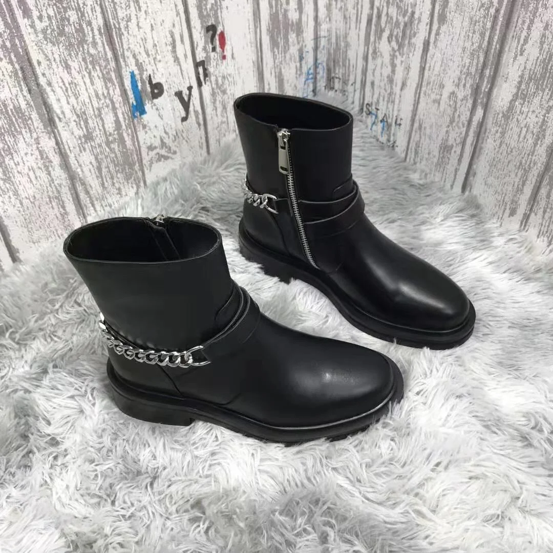 Ankle Boots Autumn New Women Shoes Genuine Leather Platform Martin Boots Metal Chain Zipper Designer Botas De Mujer Size 35-41
Ankle Boots Autumn New Women Shoes Genuine Leather Platform Martin Boots Metal Chain Zipper Designer Botas De Mujer Size 35-41