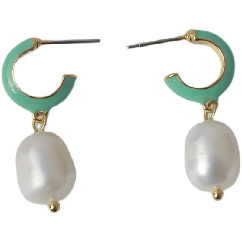 Niche design sweet gentle temperament candy color enamel C-shaped inlaid freshwater pearl temperament earrings earrings
Niche design sweet gentle temperament candy color enamel C-shaped inlaid freshwater pearl temperament earrings earrings
