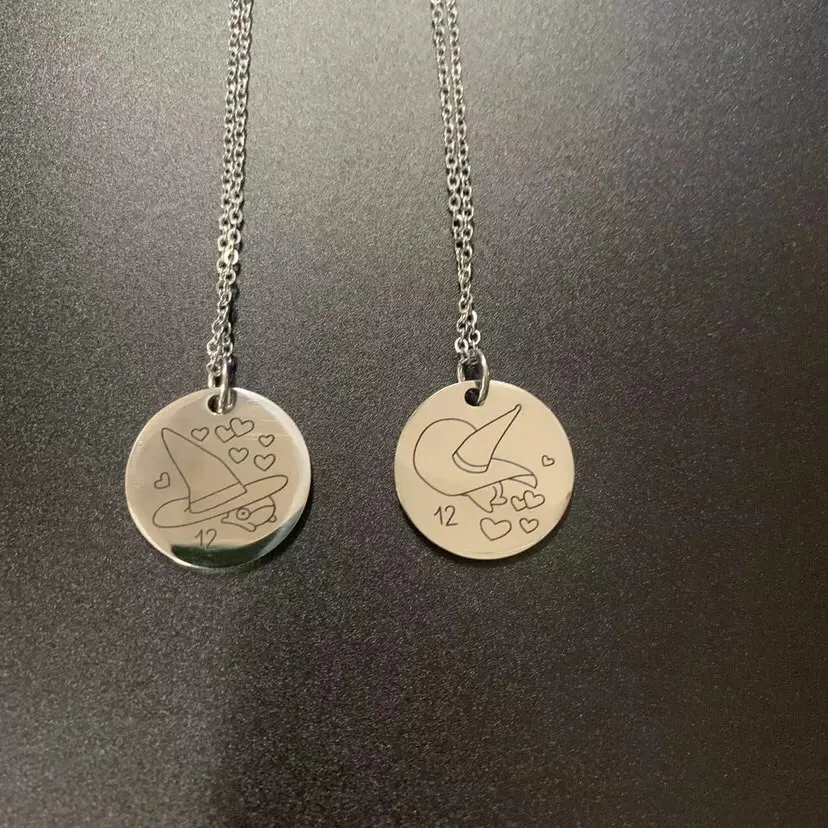 DIY Engraved Jewelry ID Tag Name Necklaces Fashion Letter Date Necklace Stainless Steel Round For Women Family Christmas Gifts
DIY Engraved Jewelry ID Tag Name Necklaces Fashion Letter Date Necklace Stainless Steel Round For Women Family Christmas Gifts