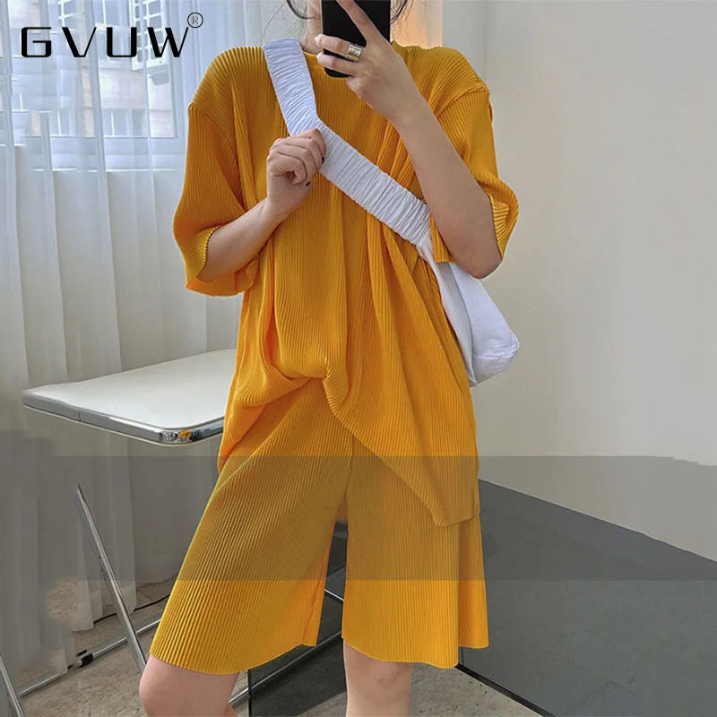 Футболка GVUW KB91066 с круглым вырезом и коротким рукавом
Футболка GVUW KB91066 с круглым вырезом и коротким рукавом