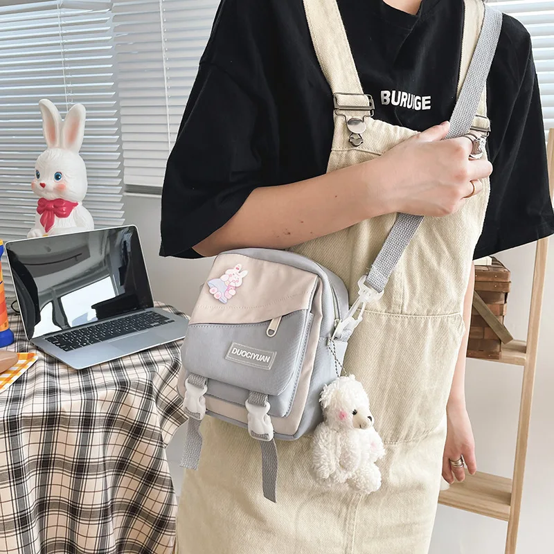 Korean version ins style simple girl student shoulder bag women color matching messenger bag small bag female
Korean version ins style simple girl student shoulder bag women color matching messenger bag small bag female