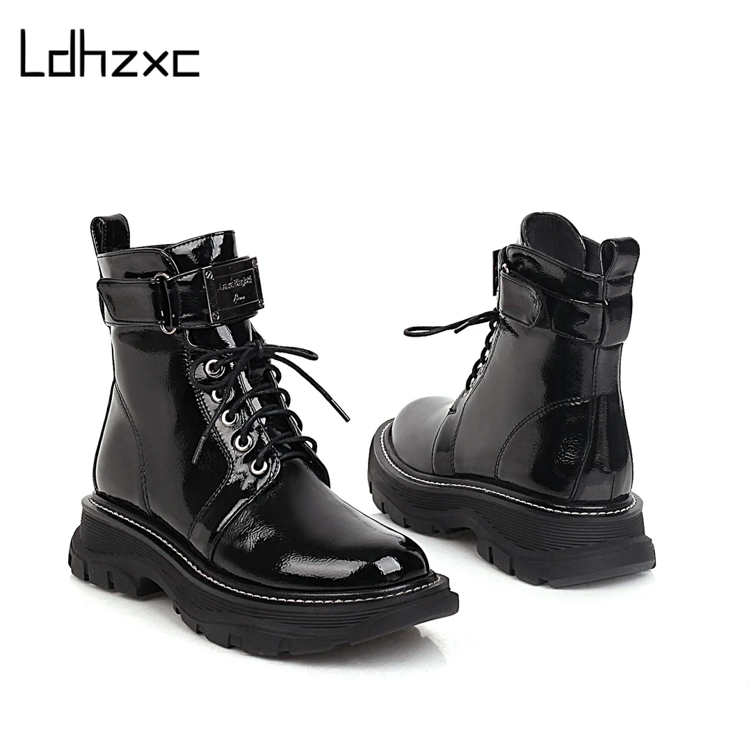 LDHZXC 2020 patent leather Ankle Boots For Women Motorcycle Black Boots Women Platform high Heel Winter Shoes Booties Zapatos
LDHZXC 2020 patent leather Ankle Boots For Women Motorcycle Black Boots Women Platform high Heel Winter Shoes Booties Zapatos
