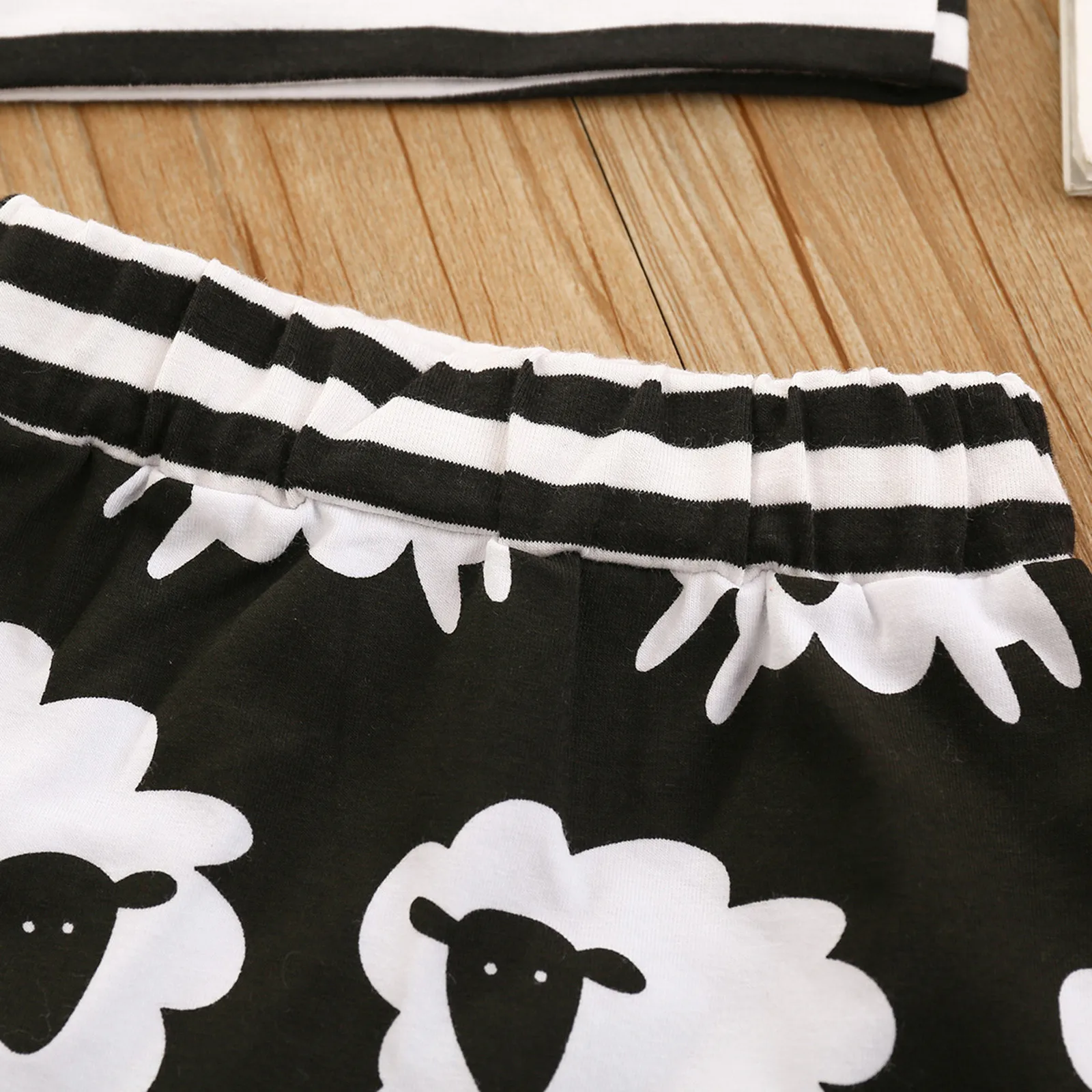 Summer Newborn Baby Boy Girl Clothes Cartoon Print Short Sleeve Romper Tops Long Pants 2Pcs Outfits Cotton Baby Clothes New Born
Summer Newborn Baby Boy Girl Clothes Cartoon Print Short Sleeve Romper Tops Long Pants 2Pcs Outfits Cotton Baby Clothes New Born