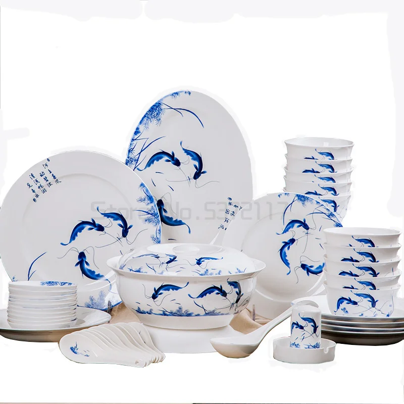 Jingdezhen high-grade bone china enamel color blue and white exquisite porcelain heart to become rich peony ceramic table
Jingdezhen high-grade bone china enamel color blue and white exquisite porcelain heart to become rich peony ceramic table
