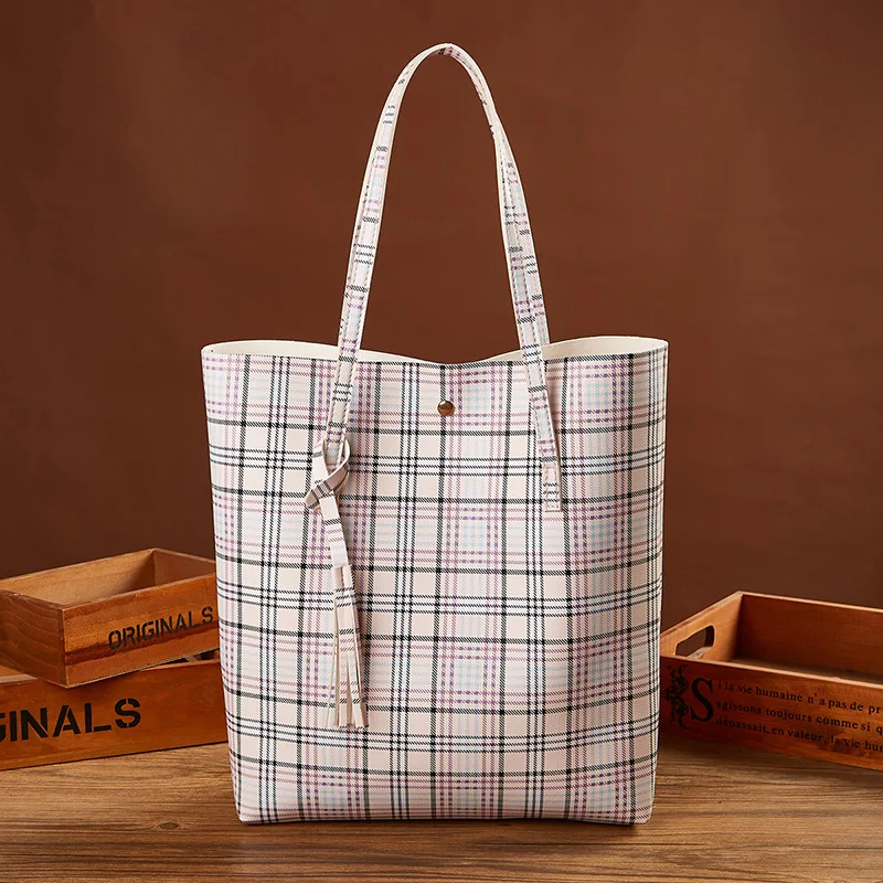 Women's Bag 2021 New Women's Tote Bag Fashion Trend Checkered Single Shoulder Bag Women
Women's Bag 2021 New Women's Tote Bag Fashion Trend Checkered Single Shoulder Bag Women