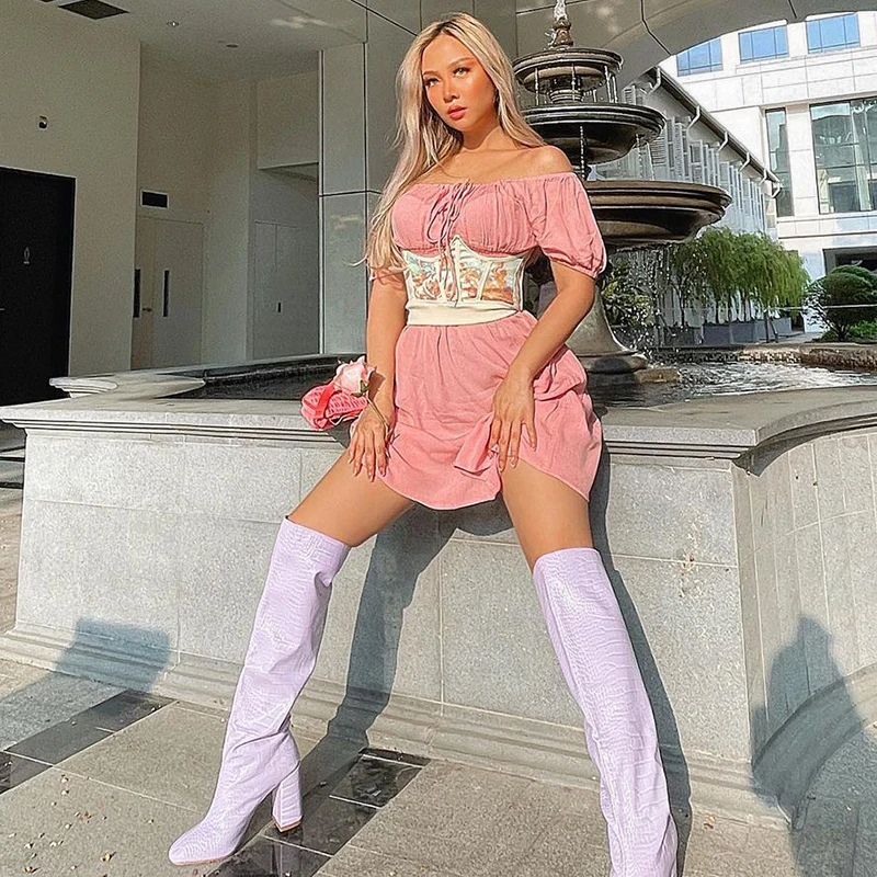 CUTENOVA Fashion Print Women Corset Top 2021 New Arrival Plastic Solid Short Skinny Corset 
CUTENOVA Fashion Print Women Corset Top 2021 New Arrival Plastic Solid Short Skinny Corset