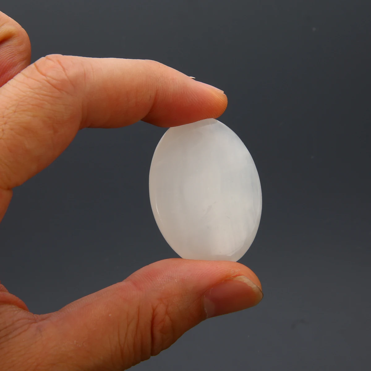 1pc 40*30mm Selenite Worry Stone For Home Decorations Crystal Healing Massage Thumb Stones
1pc 40*30mm Selenite Worry Stone For Home Decorations Crystal Healing Massage Thumb Stones