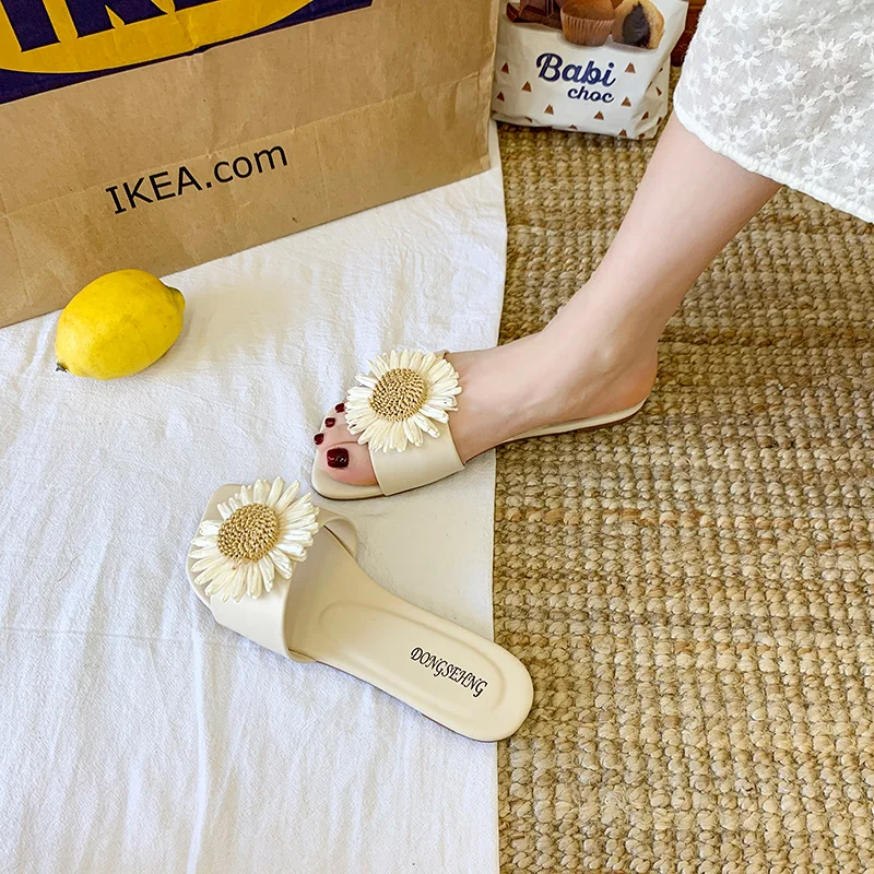 Female Shoes Slippers Casual Low Slides Flower Summer Clogs Woman 2021 Luxury Flat Beach PU Floral Rubber Basic Slippers Casual
Female Shoes Slippers Casual Low Slides Flower Summer Clogs Woman 2021 Luxury Flat Beach PU Floral Rubber Basic Slippers Casual