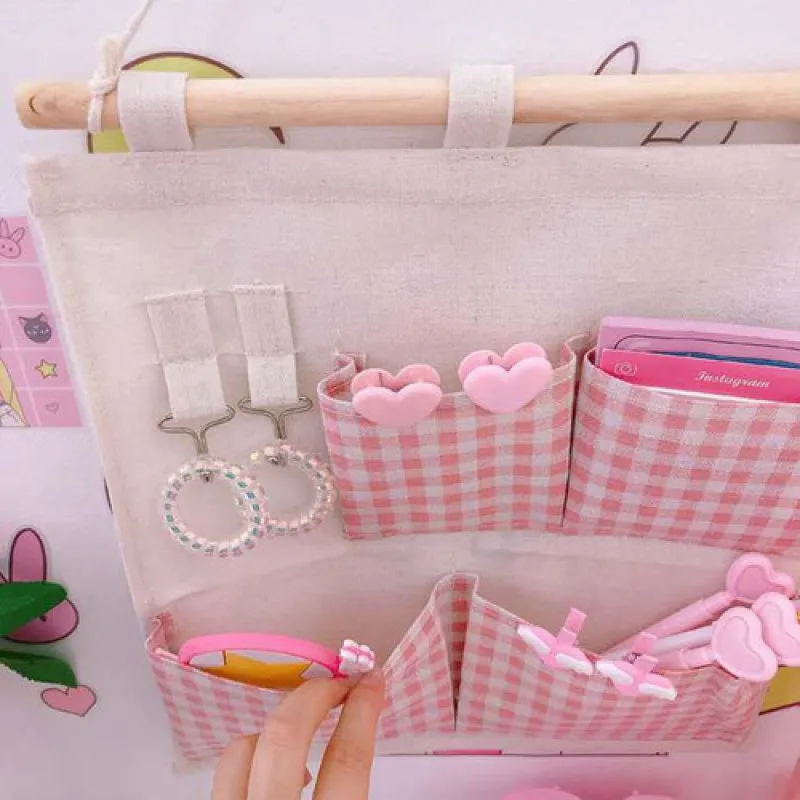 Multifunctional Hanging Partition Storage Bags Cotton Linen Fabric 5 Grids Wall Hanging Storage Bag Home Decoration Accessories
Multifunctional Hanging Partition Storage Bags Cotton Linen Fabric 5 Grids Wall Hanging Storage Bag Home Decoration Accessories
