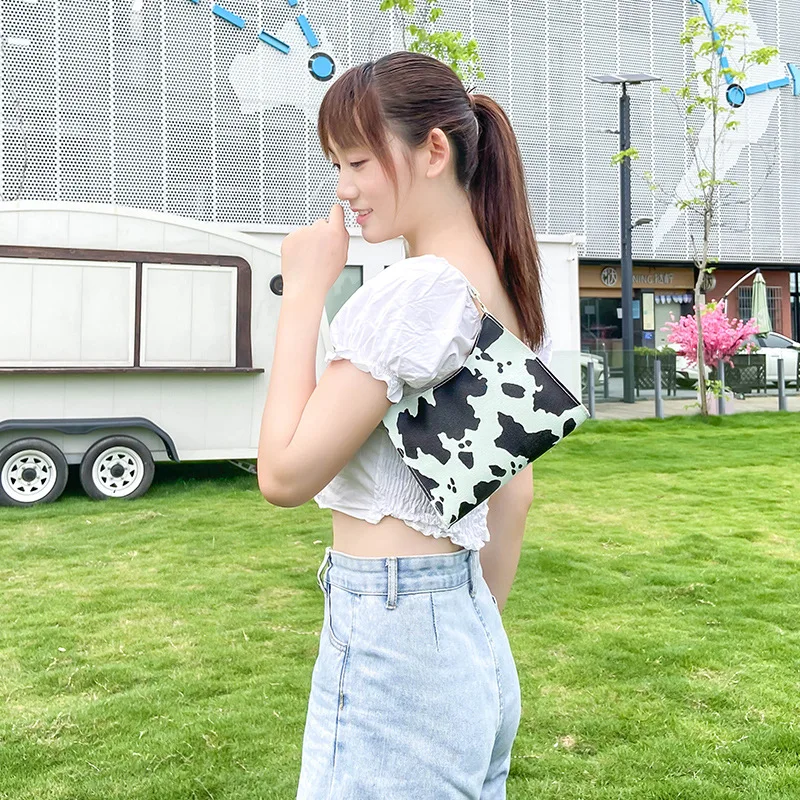 2022New Underarm Bags Women's Fashion Korean Women's Bags Contrast Bags Shoulder Bags Ladies Hand Bags Fashionable Purses WOMEN
2022New Underarm Bags Women's Fashion Korean Women's Bags Contrast Bags Shoulder Bags Ladies Hand Bags Fashionable Purses WOMEN