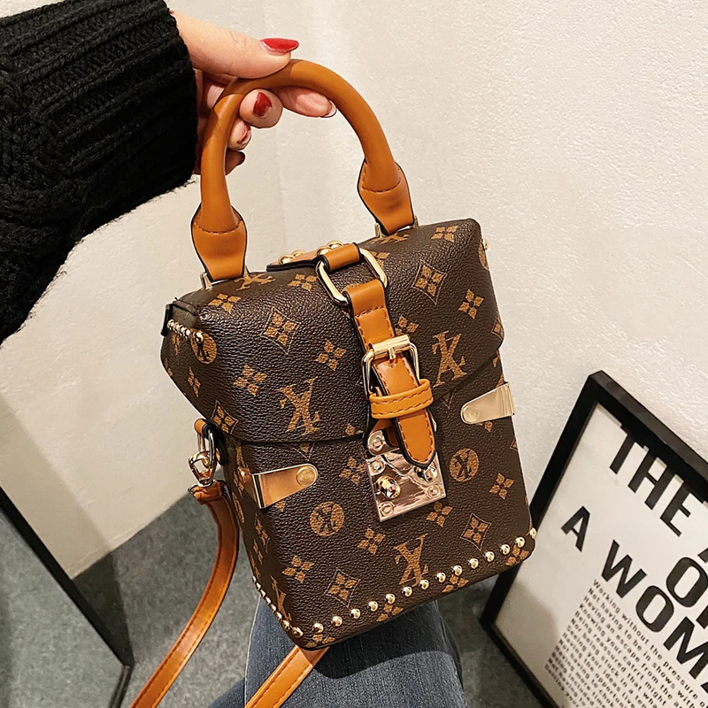 Vintage Print Crossbody Bag For Women Luxury Designer Handbags Pu Leather Ladies Mini Small Square Bag Tote Brand Shoulder Purse
Vintage Print Crossbody Bag For Women Luxury Designer Handbags Pu Leather Ladies Mini Small Square Bag Tote Brand Shoulder Purse