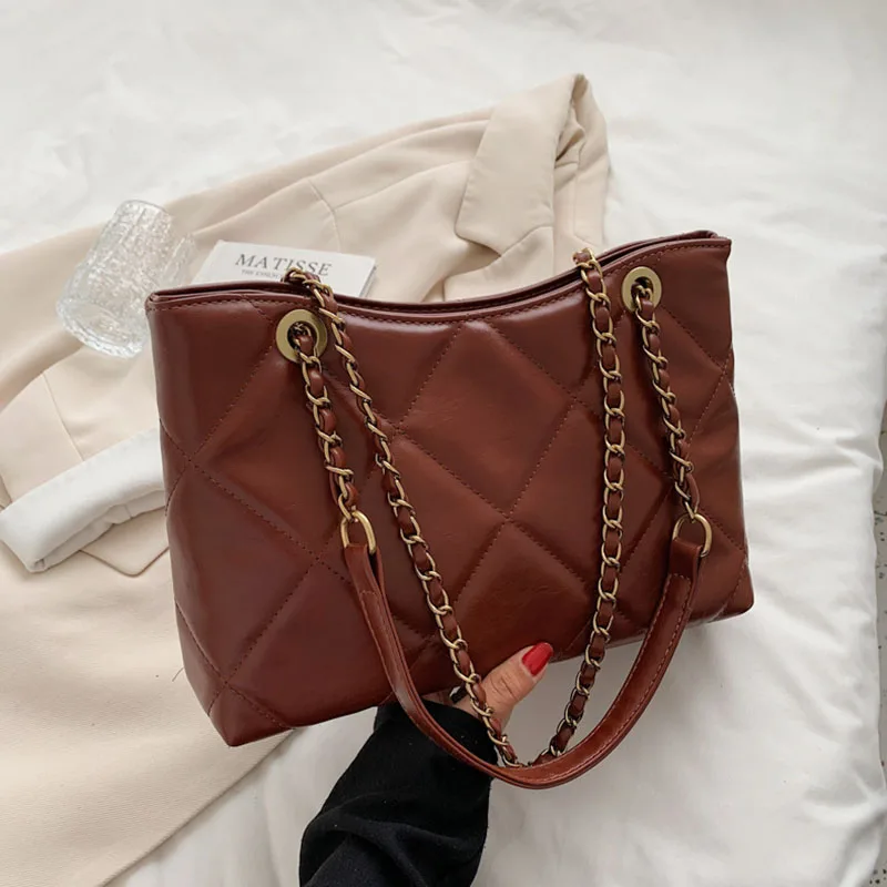 Vintage High Capacity PU Leather Shoulder Bags for Women 2021 Winter Trend Underarm Crossbody Bag Luxury Designer Handbags Tote
Vintage High Capacity PU Leather Shoulder Bags for Women 2021 Winter Trend Underarm Crossbody Bag Luxury Designer Handbags Tote