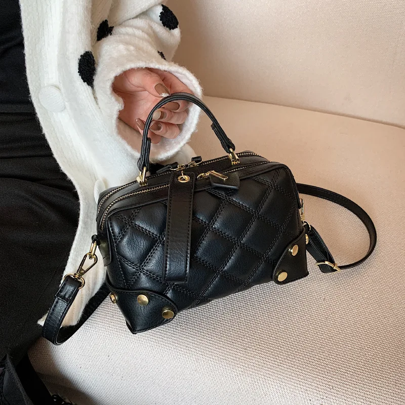 Lingge Embroidery Thread Small Bag Female Bag 2021 New Trendy Fashion Ladies All-match Shoulder Messenger Bag Small Square Bag
Lingge Embroidery Thread Small Bag Female Bag 2021 New Trendy Fashion Ladies All-match Shoulder Messenger Bag Small Square Bag
