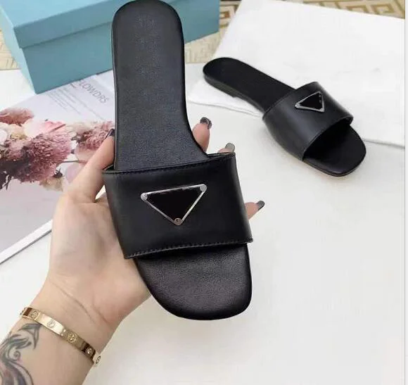 2021 New slippers women shoes femmes sandals Designer real leather outdoor Non-slip chaussure femme sandalias de las mujeres
2021 New slippers women shoes femmes sandals Designer real leather outdoor Non-slip chaussure femme sandalias de las mujeres