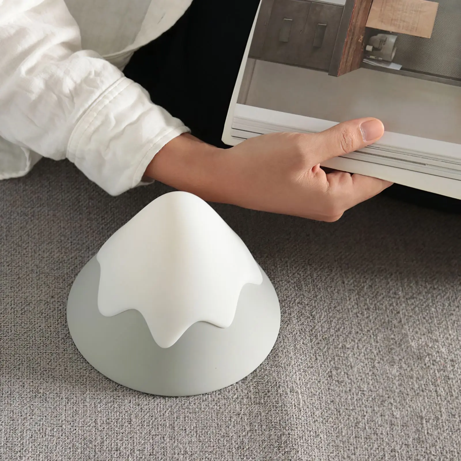 New Snow Mountain LED Night Light Decorative Table Lamp Soft Silicone Bedside Lamp Night Lamp For Kids Baby Room Gifts Toys
New Snow Mountain LED Night Light Decorative Table Lamp Soft Silicone Bedside Lamp Night Lamp For Kids Baby Room Gifts Toys
