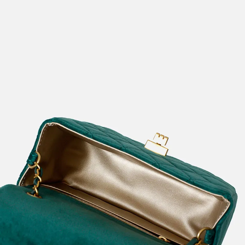 Fashion Mini Shoulder Bag High Quality High-Grade Velvet Crossbody Bags For Women 2020 New Womens Messenger Bags Bolsas Feminina
Fashion Mini Shoulder Bag High Quality High-Grade Velvet Crossbody Bags For Women 2020 New Womens Messenger Bags Bolsas Feminina