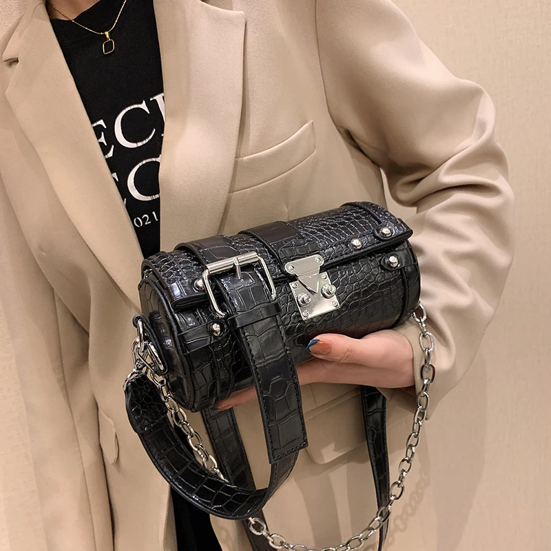 Designer Luxury Women's Chest Bag High Quality Crossbody Bags Female Fashion Chain Handbag Hobos Messenger Bag Banana Belt Purse
Designer Luxury Women's Chest Bag High Quality Crossbody Bags Female Fashion Chain Handbag Hobos Messenger Bag Banana Belt Purse