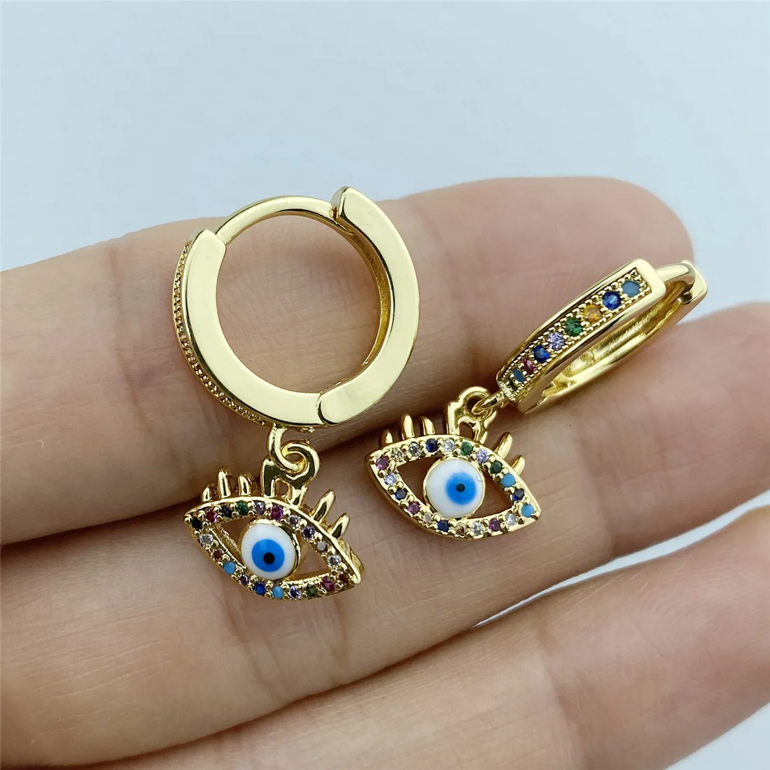 Fashion Gold Color Blue Evil Eye Hoop Earrings Top Quality AAA Zircon Eye Earrings for Women Korean Fashion Jewelry 2021
Fashion Gold Color Blue Evil Eye Hoop Earrings Top Quality AAA Zircon Eye Earrings for Women Korean Fashion Jewelry 2021