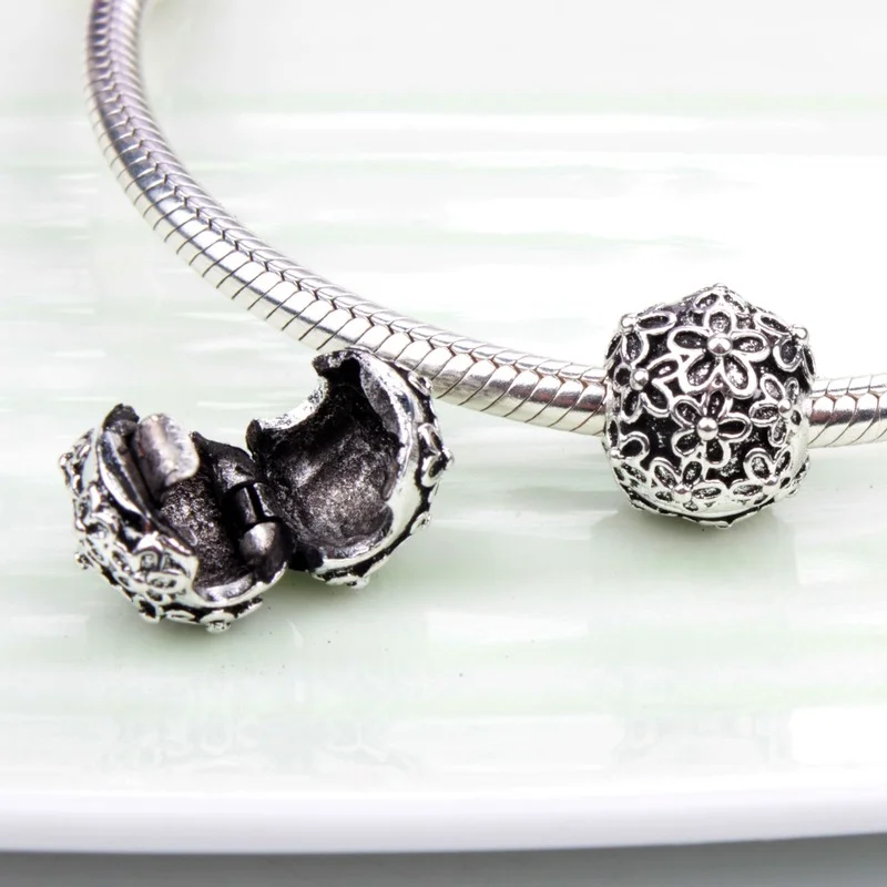 1 Piece of Alloy Beaded Bracelet Diy Jewelry Accessory Hollow Pendant Series Individual Beaded Necklace
1 Piece of Alloy Beaded Bracelet Diy Jewelry Accessory Hollow Pendant Series Individual Beaded Necklace