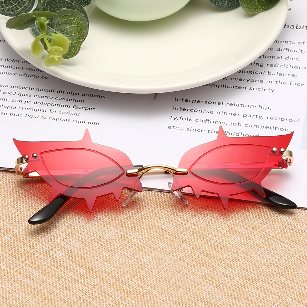 New Rimless Cat Eye Sunglasses Fashion Women Luxury Brand Designer Red Pink Small Personality Sun Glasses UV400 Shades Eyewear
New Rimless Cat Eye Sunglasses Fashion Women Luxury Brand Designer Red Pink Small Personality Sun Glasses UV400 Shades Eyewear