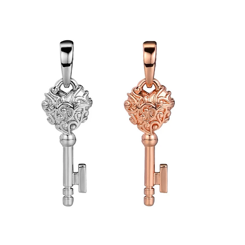 Женская цепочка из серебра 925 пробы с подвеской в виде ключа 
Женская цепочка из серебра 925 пробы с подвеской в виде ключа