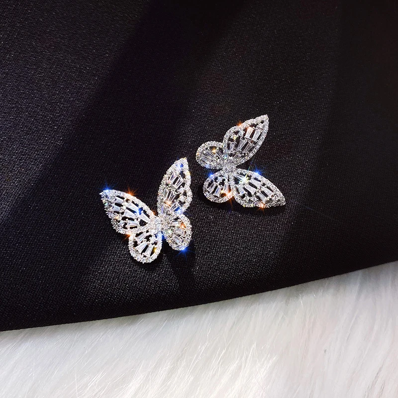 

Vogue Trendy White Gold Gorgeous Zirconia Butterfly Stud Earring for Women Temperament Bling Cubic Zircon Feminia Bizuteria