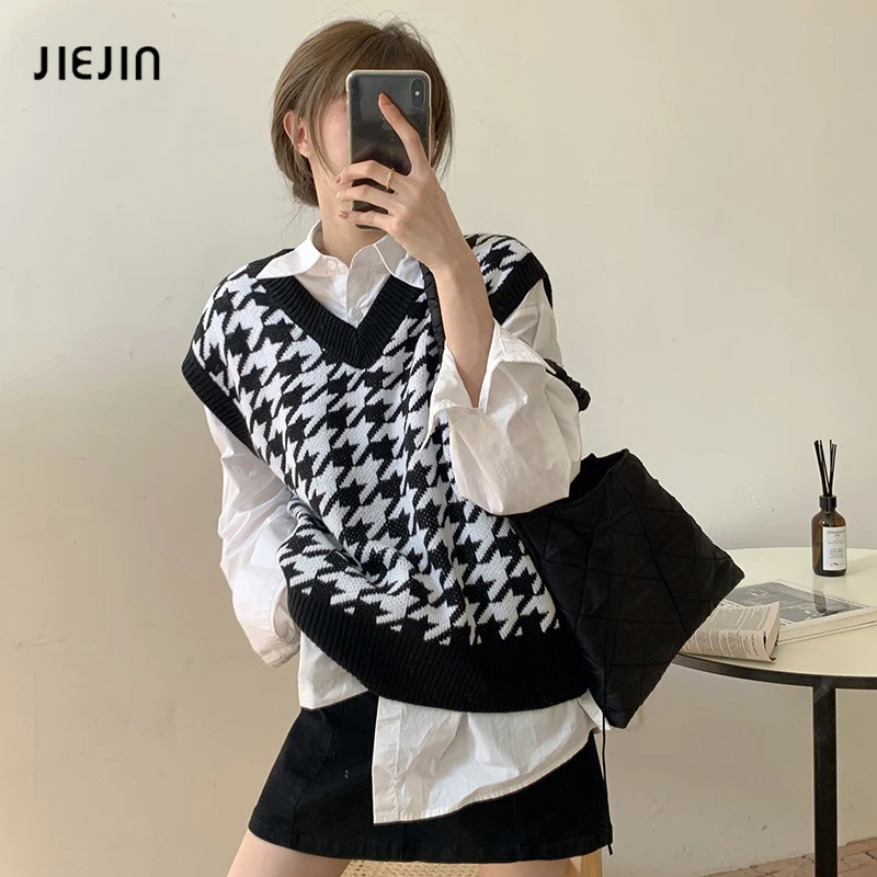 korean vintage Female Sweater Vest 2020 Fashion Houndstooth Knitted Vest Sweater Female Waistcoat Chic Tops 2020 New Hit
korean vintage Female Sweater Vest 2020 Fashion Houndstooth Knitted Vest Sweater Female Waistcoat Chic Tops 2020 New Hit