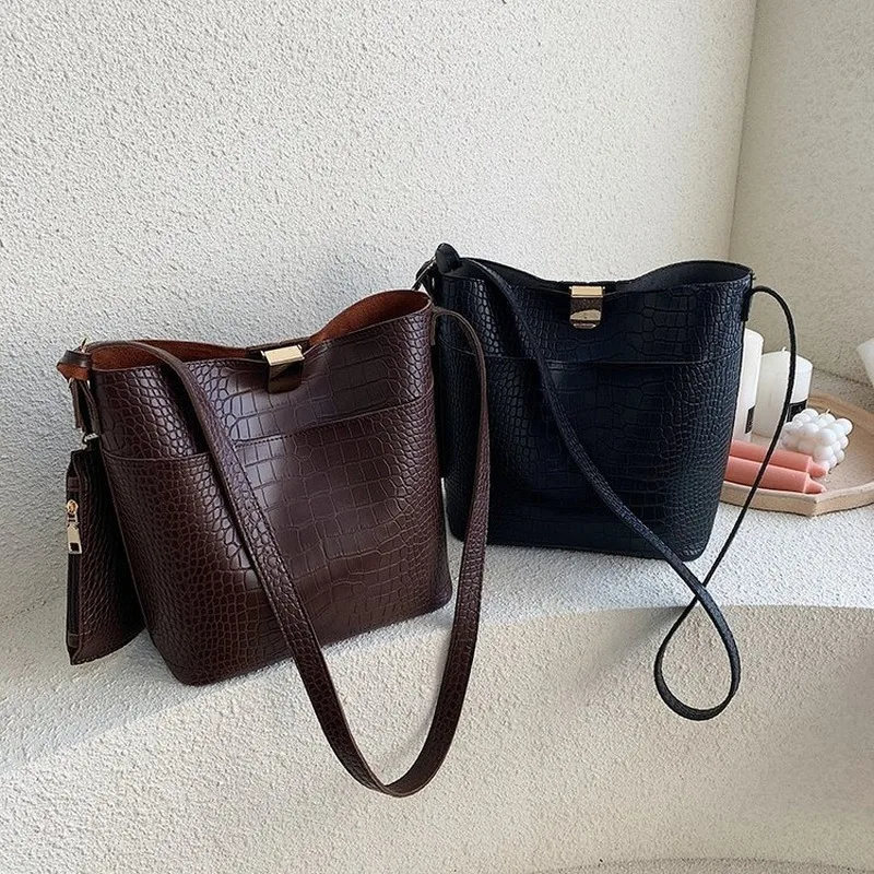 Women's Bag 2020 New PU Leather Shoulder Bag Solid Color Messenger Bag Shoulder Bag Fashion Bucket Bag Bags for Women
Women's Bag 2020 New PU Leather Shoulder Bag Solid Color Messenger Bag Shoulder Bag Fashion Bucket Bag Bags for Women