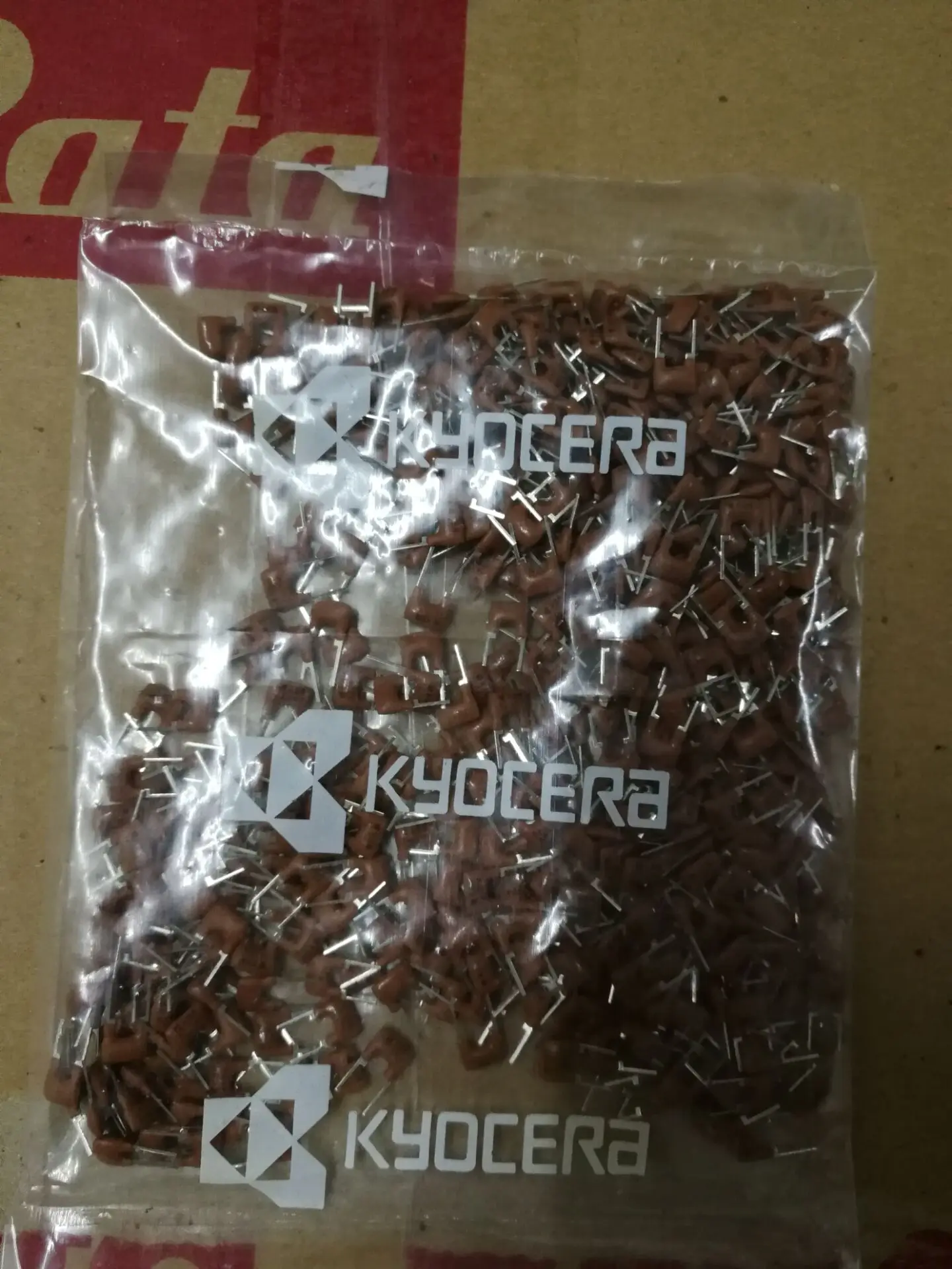 100PCS/ original ceramic crystal oscillator KBR-12.OM 12.0MHZ 12, M straight plug 2-pin brown spot
100PCS/ original ceramic crystal oscillator KBR-12.OM 12.0MHZ 12, M straight plug 2-pin brown spot