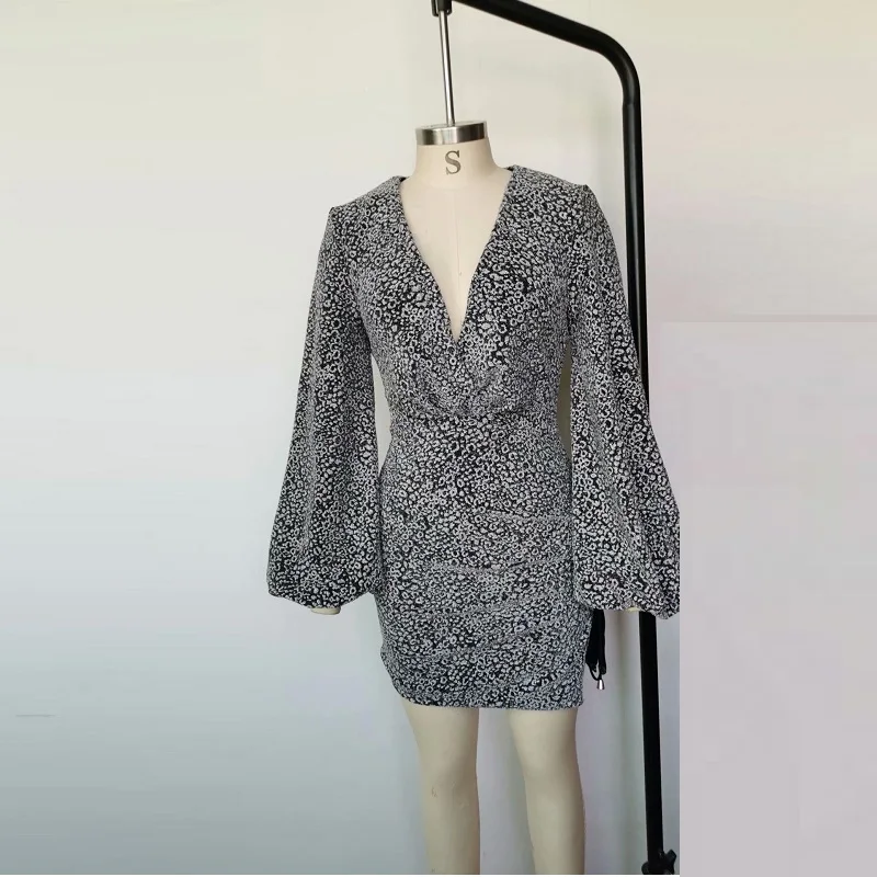 2019 Latest Autumn Long Sleeve Sexy V Neck Party Dress Women Fashion Puff Sleeve Elegant Celebrity High Street Wrap Vestidos 
2019 Latest Autumn Long Sleeve Sexy V Neck Party Dress Women Fashion Puff Sleeve Elegant Celebrity High Street Wrap Vestidos