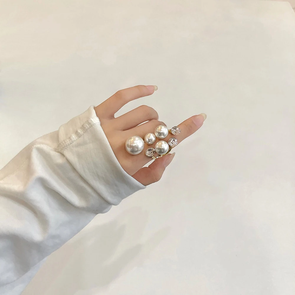 Charm Korean Style Pearl Women Rings Female Shiny Crystal Rhinestone Rings for Women Girl Wedding Party Jewelry
Charm Korean Style Pearl Women Rings Female Shiny Crystal Rhinestone Rings for Women Girl Wedding Party Jewelry