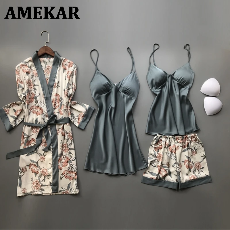 2021 Spring Autumn Women Silk Pajamas Sets With Chest Pads Flower Print Pijama Sleepwear 4 Pieces Spaghetti Strap Satin Pyjamas
2021 Spring Autumn Women Silk Pajamas Sets With Chest Pads Flower Print Pijama Sleepwear 4 Pieces Spaghetti Strap Satin Pyjamas