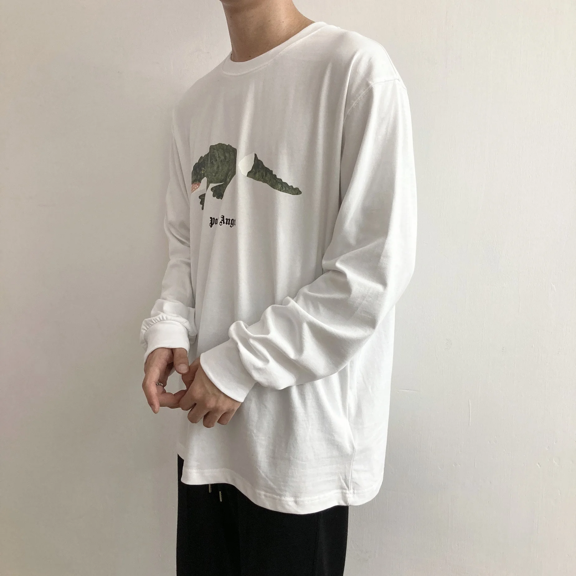 Palm Angels Docked Tail Printed Long Sleeve Couples Loose T-shirts for Men Women 45688
Palm Angels Docked Tail Printed Long Sleeve Couples Loose T-shirts for Men Women 45688