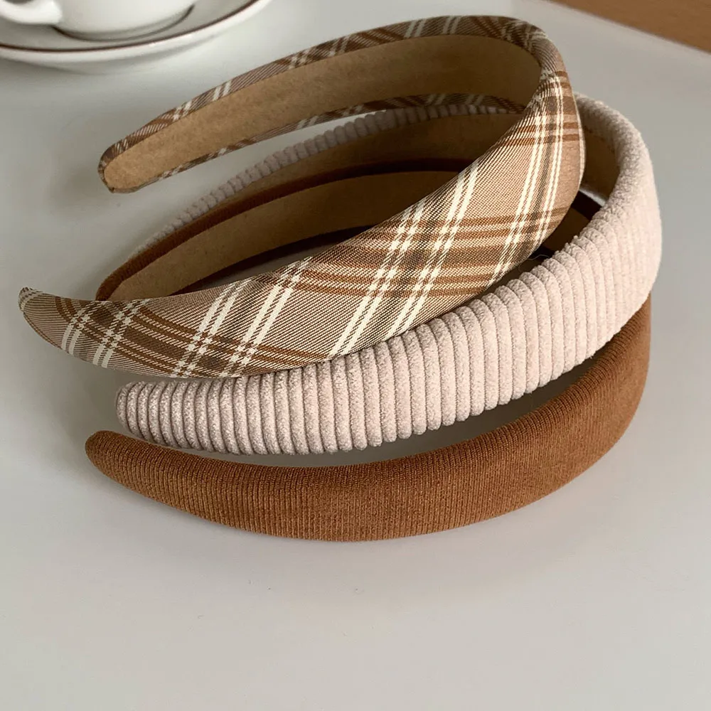 Wide-brimmed fabric autumn/winter hairband women wild go out Korea sweet headband press hair hairband headband hair accessories
Wide-brimmed fabric autumn/winter hairband women wild go out Korea sweet headband press hair hairband headband hair accessories