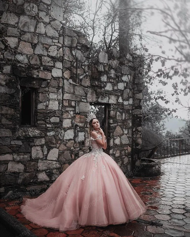 Роскошное розовое платье для Quinceanera 2021, бальное платье с большим цветком, платье для выпускного вечера с V-образным вырезом, длинным рукавом, ...
Роскошное розовое платье для Quinceanera 2021, бальное платье с большим цветком, платье для выпускного вечера с V-образным вырезом, длинным рукавом, ...