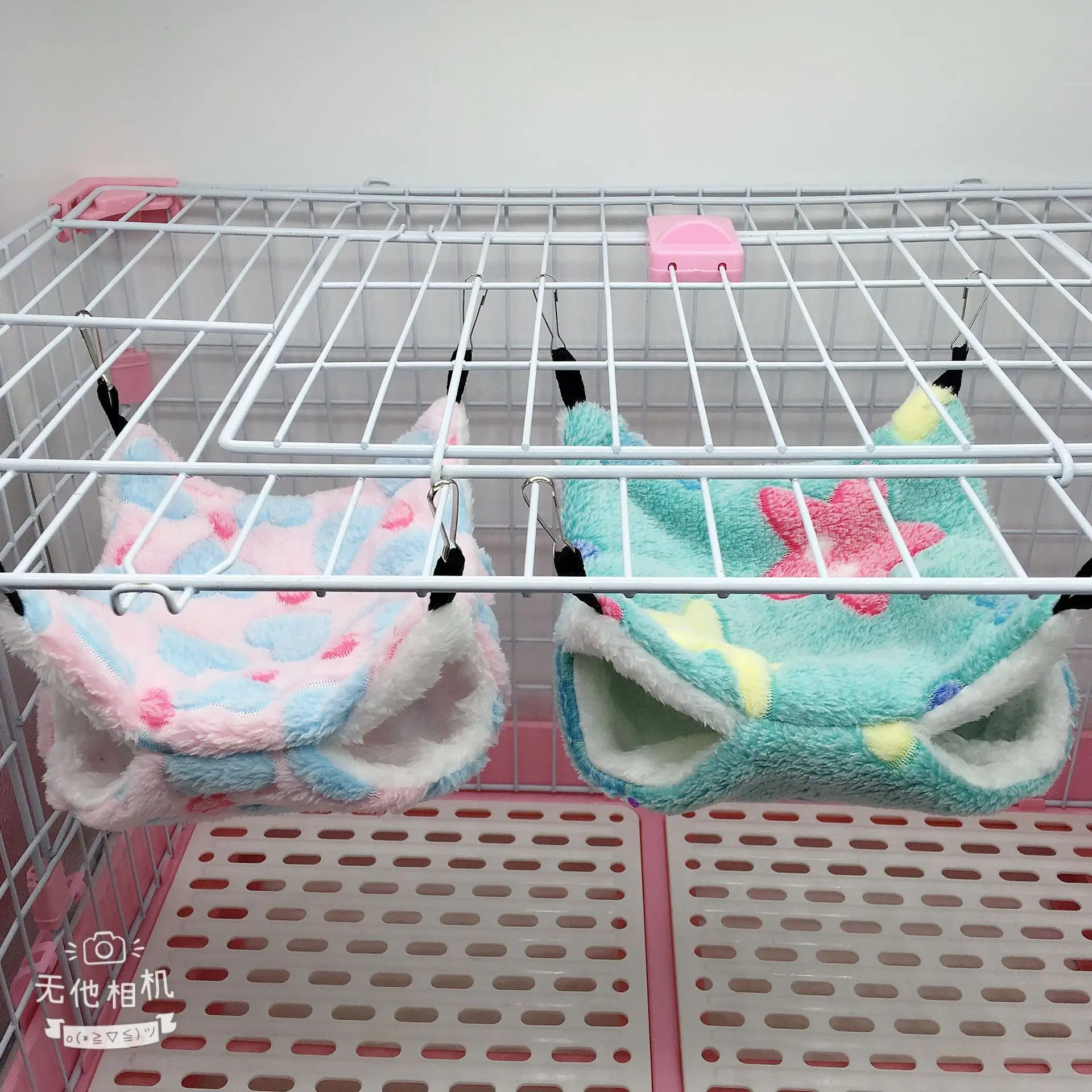 Fashion Pet Hammock Double-layer Plush Soft Winter Warm Hanging Nest Sleeping Bed Small Pets Hamster Squirrel Chinchilla House
Fashion Pet Hammock Double-layer Plush Soft Winter Warm Hanging Nest Sleeping Bed Small Pets Hamster Squirrel Chinchilla House